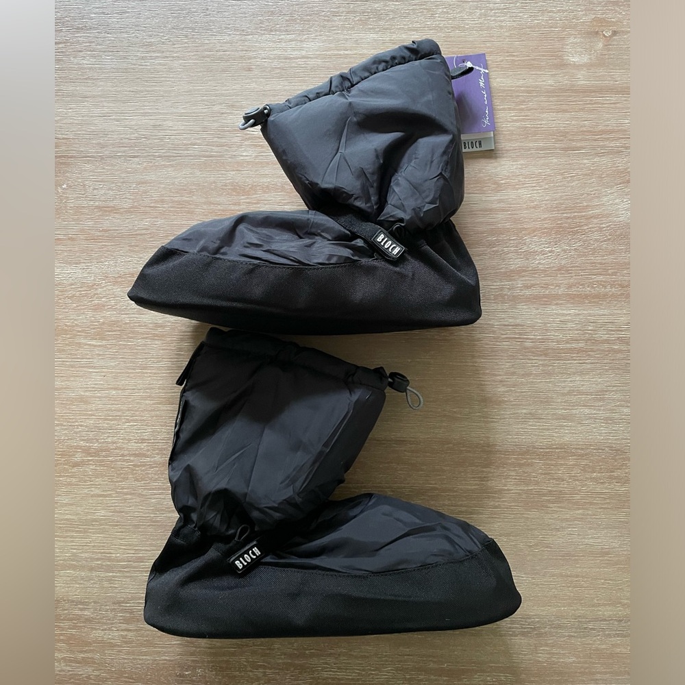 BLOCH NEW/NEVER WORN - warm up booties BLACK - Adult LARGE